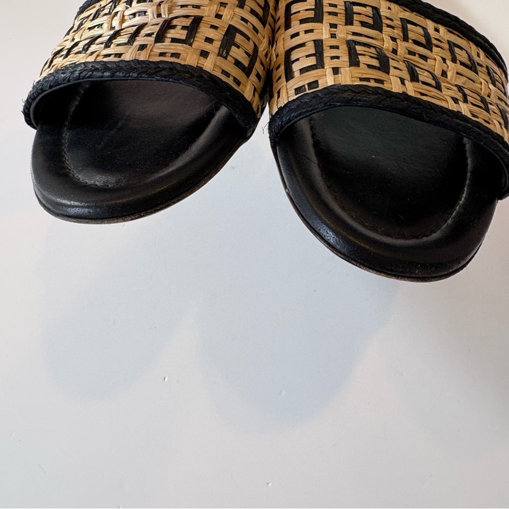 Fendi || FF Monogram Interlace Raffia Woven Slides Sandals Tan Black 39 - Picture 4 of 12
